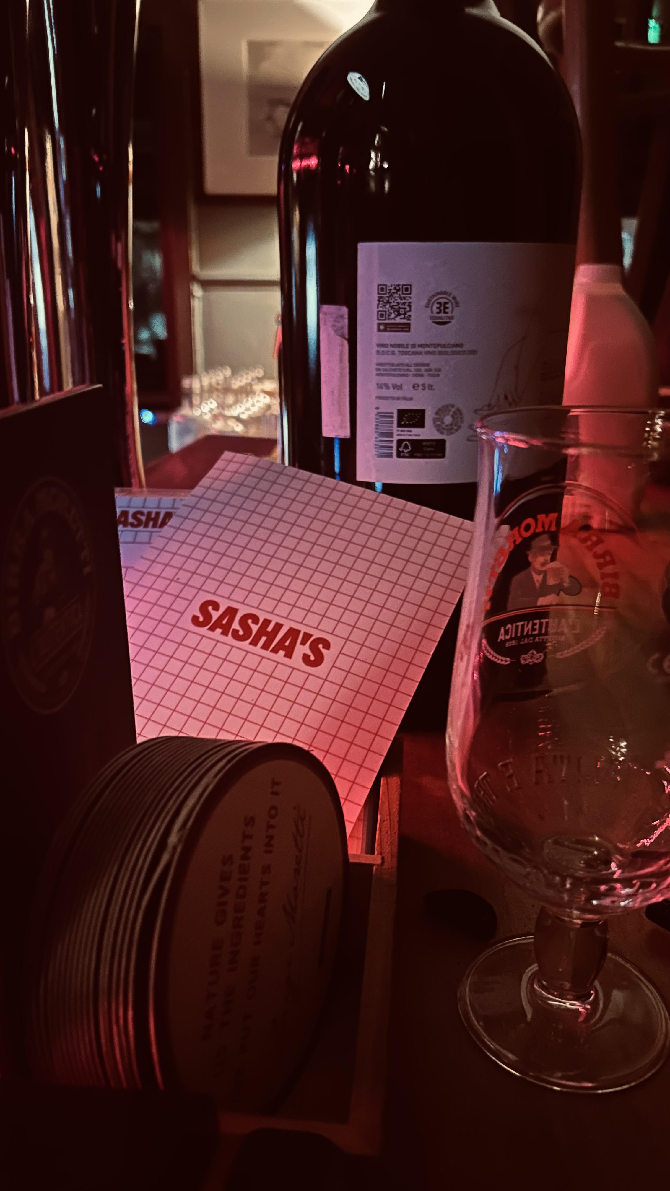 Table setting at SASHAS Pizzeria Dublin